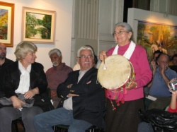 Elba Torres-Juan C. Pallarols y Teresita Cruz, caja en ristre 