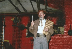 Carlos Risso comunicando saberes en el Centro de Culturas Nativas "La Panadería" (Burzaco, Provincia de Buenos Aires)