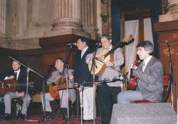  "Antigal" durante una presentación en el Congreso de la Nación