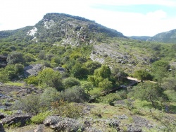 Cómo se ve el paisaje circundante desde los "mangruyos comechingones"