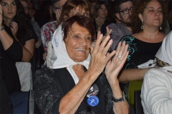 Taty Almeida, momentos antes de recibir su doctorado.