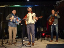 Cacho Gauna y Facundo Torresan, cordionistos...