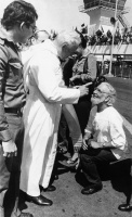 Con el Papa Juan Pablo II durante la visita de éste a Nicaragua. 