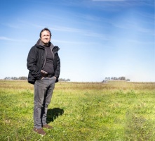 Eduardo Cerdá, designado Director Nacional de Agroecología, recorriendo campos de Lincoln, Provincia de Buenos Aires.