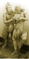 Pan enseñando a Dafnis a tocar la flauta Mármol, copia romana de un original helénico