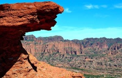 Parque Nacional Sierra de las Quijadas, territorio huarpe en la Provincia de San Luis.