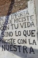 Pintada en esquina de Lafuente y Suipacha, barrio La Tierrita, proximidades de Villa Corina y del Cementerio de Avellaneda, Lan?s Este. 22 de junio de 2024, atardecer y noche de invierno por fuera. Por dentro de quienes homenajeamos al Diego, puro fuego.